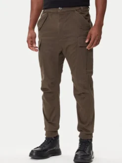 Alpha Industries Joggery Airman 188201 Zielony Tapered Fit