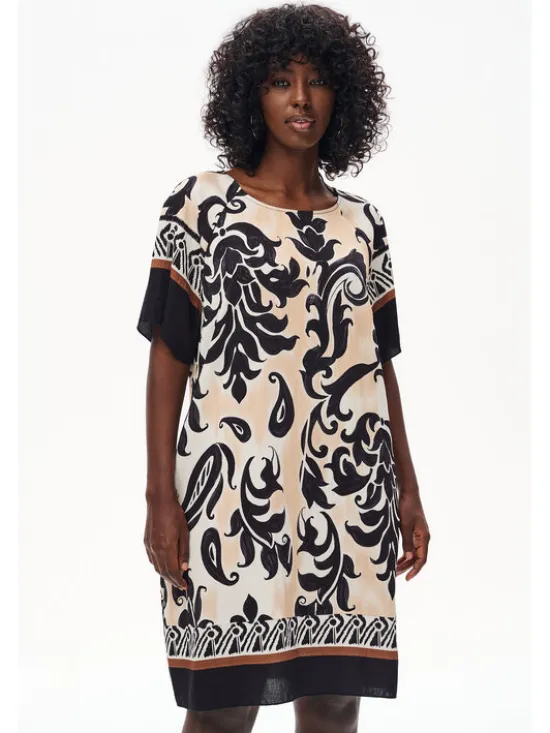 blue shadow Sukienka codzienna Elya 2 Czarny Regular Fit