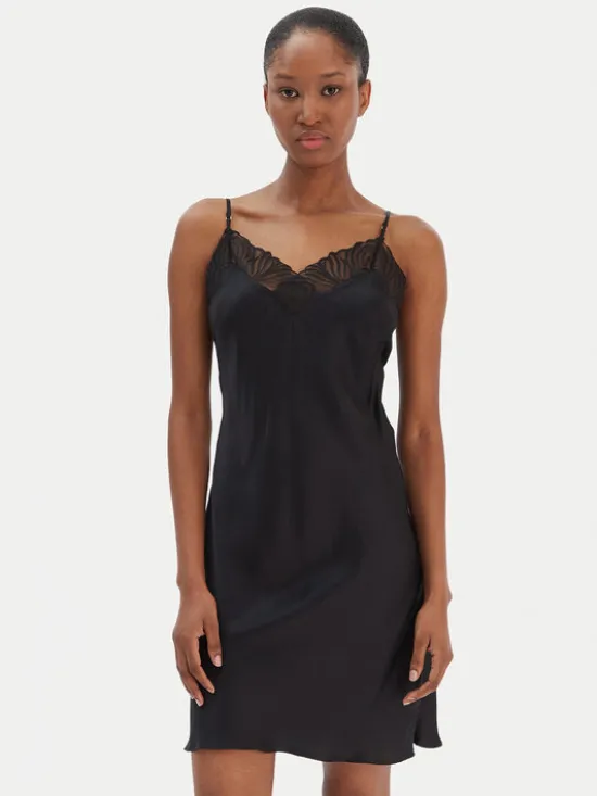 Chantelle Koszula nocna Legend C17WW5 Czarny Regular Fit