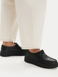 Clarks Półbuty Torhill Bee 26186665 Czarny
