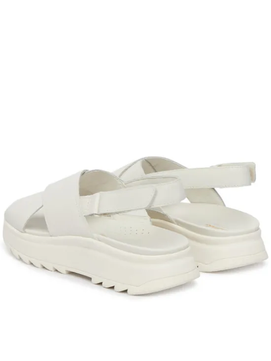 Clarks Sandały DashLite Wish 26186583 Biały