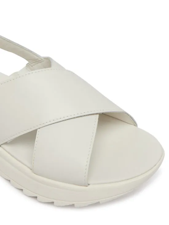 Clarks Sandały DashLite Wish 26186583 Biały
