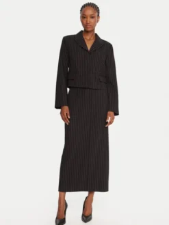 French Connection Spódnica midi 73ZBB Czarny Regular Fit