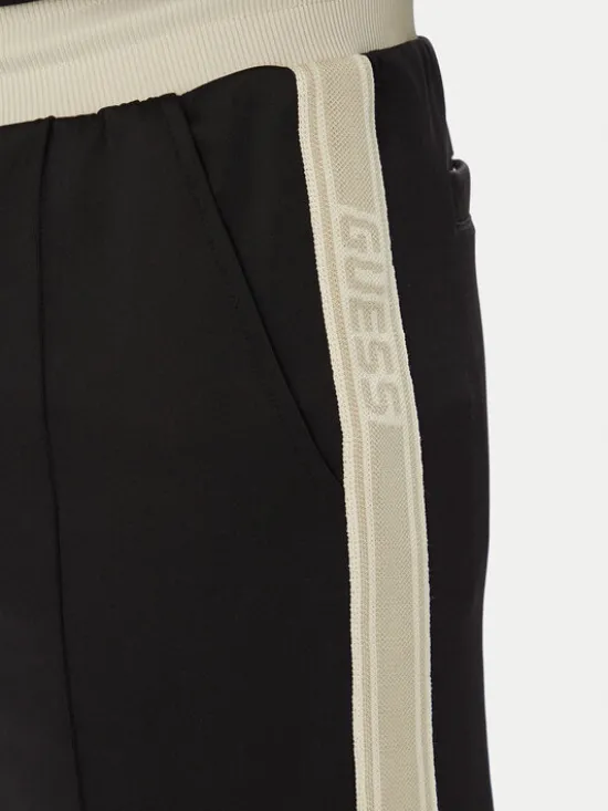 Guess Spodnie dresowe Z5YB14 KCRU2 Czarny Regular Fit