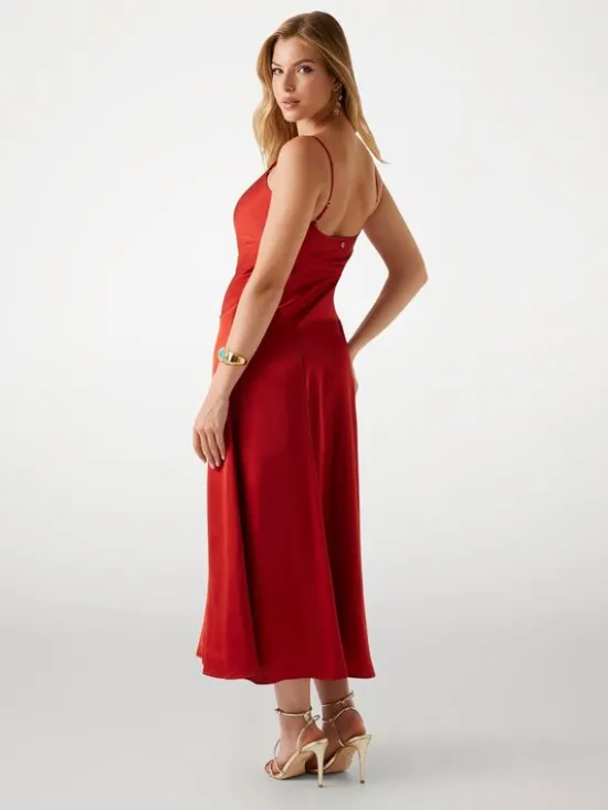 Guess Sukienka codzienna 177729 Czerwony Classic Fit
