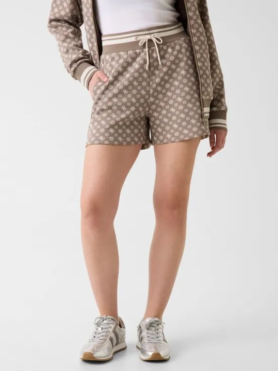 Guess Szorty materiałowe 176131 Beżowy Classic Fit