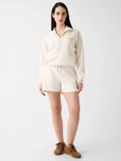 Guess Szorty materiałowe 176131 Biały Classic Fit