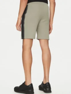 Guess Szorty materiałowe Z4RD04 KB3P2 Zielony Regular Fit