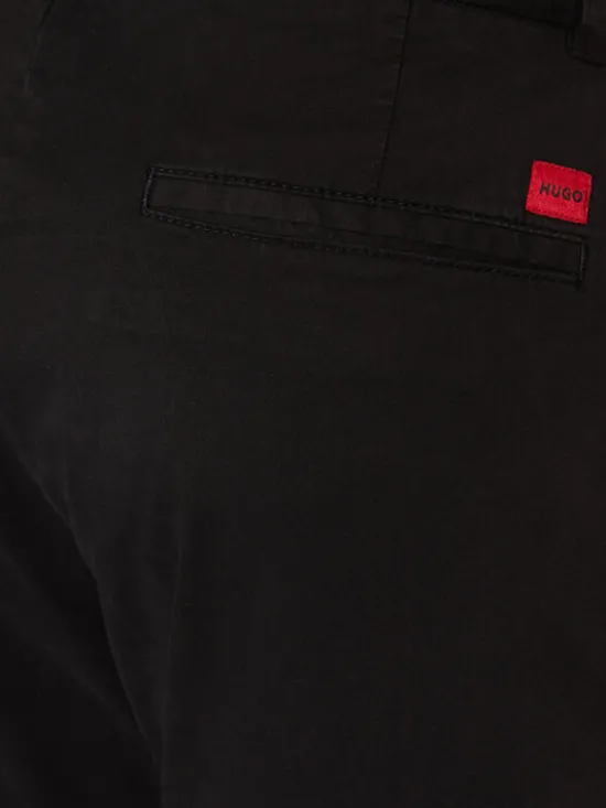 HUGO Chinosy 50530886 Czarny Slim Fit