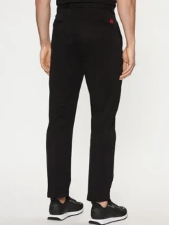HUGO Chinosy 50530886 Czarny Slim Fit