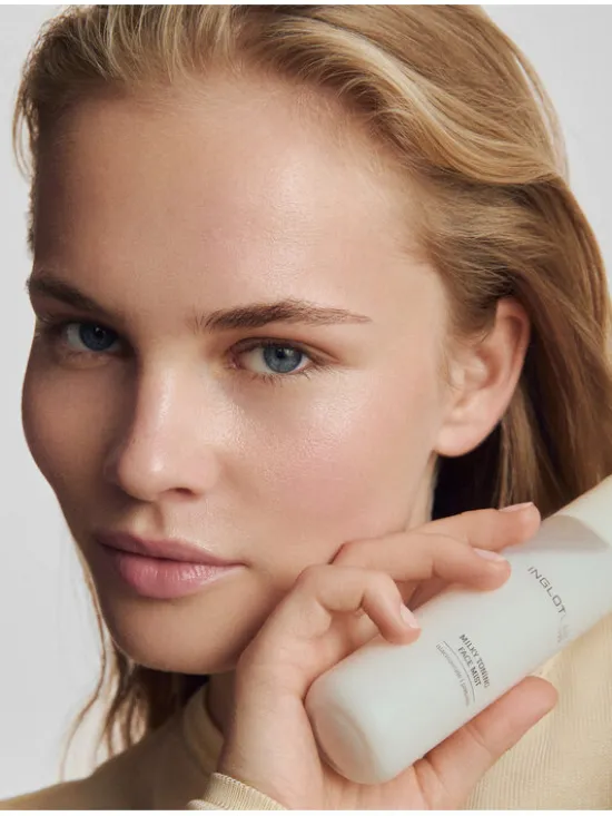 INGLOT LAB Mleczna Tonizująca Mgiełka Tonik