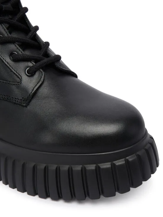 KARL LAGERFELD Trzewiki KL44475 Czarny