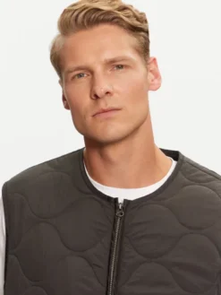 Lee Kamizelka 112341650 Czarny Regular Fit