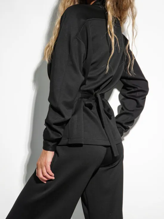 LilaLou Dres Coce Czarny Regular Fit
