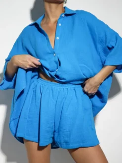 LilaLou Komplet bluzka i spodnie Mila Short Niebieski Regular Fit