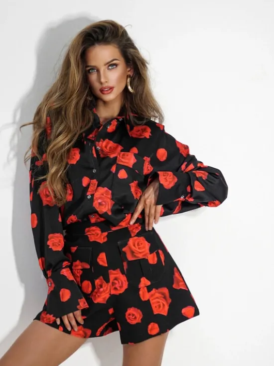 LilaLou Szorty materiałowe Pedro Czarny Regular Fit
