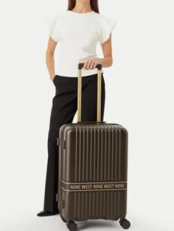 Nine West Walizka średnia CEO-NW-M-001-10 Brązowy ciemny