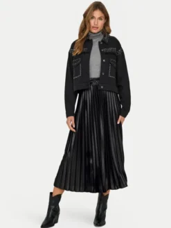 ONLY Spódnica plisowana Lyon 15330727 Czarny Regular Fit