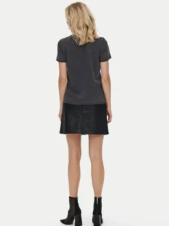ONLY T-Shirt Lucy 15215721 Czarny Regular Fit