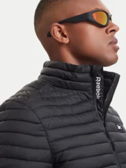 Reebok Kurtka przejściowa RCC00085 Czarny Regular Fit