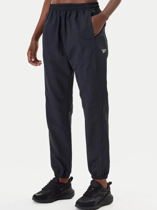 Reebok Spodnie dresowe Vector 100221435 Czarny Relaxed Fit