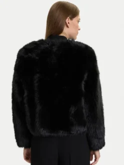 Rinascimento Futro CFC0122217003 Czarny Regular Fit