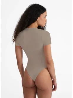 Style Republic Body Shortsleeve Brązowy jasny Curvy Fit
