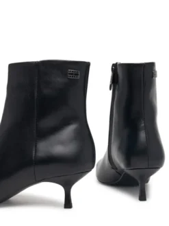 Tommy Jeans Botki Tjw Pointed Kitten Heel Boots EN0EN03172 Czarny