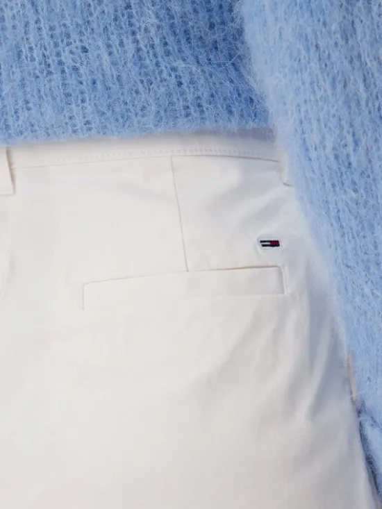 Tommy Jeans Szorty materiałowe Claire DW0DW21643 Écru Regular Fit