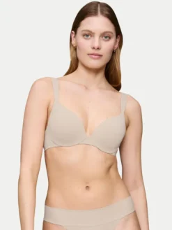Triumph Biustonosz z fiszbiną Body Make Up Illusion 10217848 Beżowy