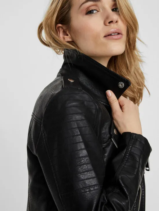 Vero Moda Kurtka z imitacji skóry Kerri 10228728 Czarny Regular Fit