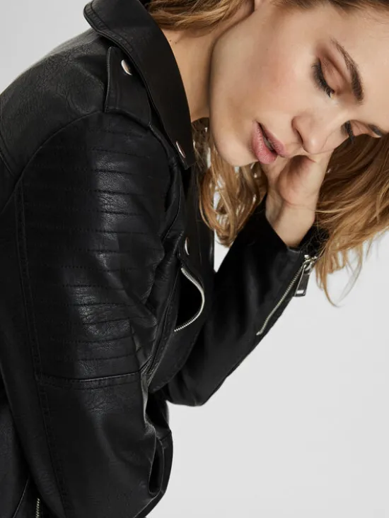 Vero Moda Kurtka z imitacji skóry Kerri 10228728 Czarny Regular Fit
