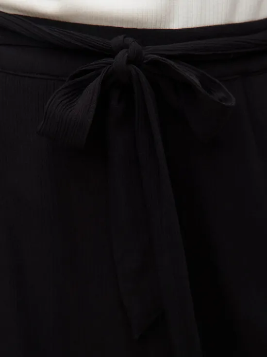 Vero Moda Szorty materiałowe Menny 10323630 Czarny Regular Fit