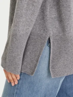 ViCOLO Sweter 22038F Szary Regular Fit